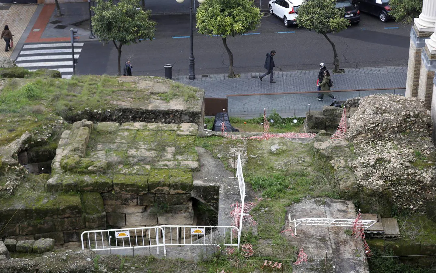 El abandono del Templo Romano, en imágenes