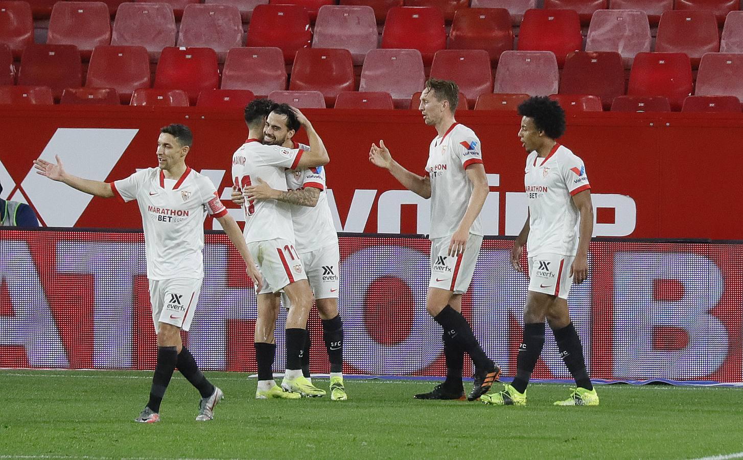 Las mejores imágenes del partido entre el Sevilla F.C. y el Valencia C.F.