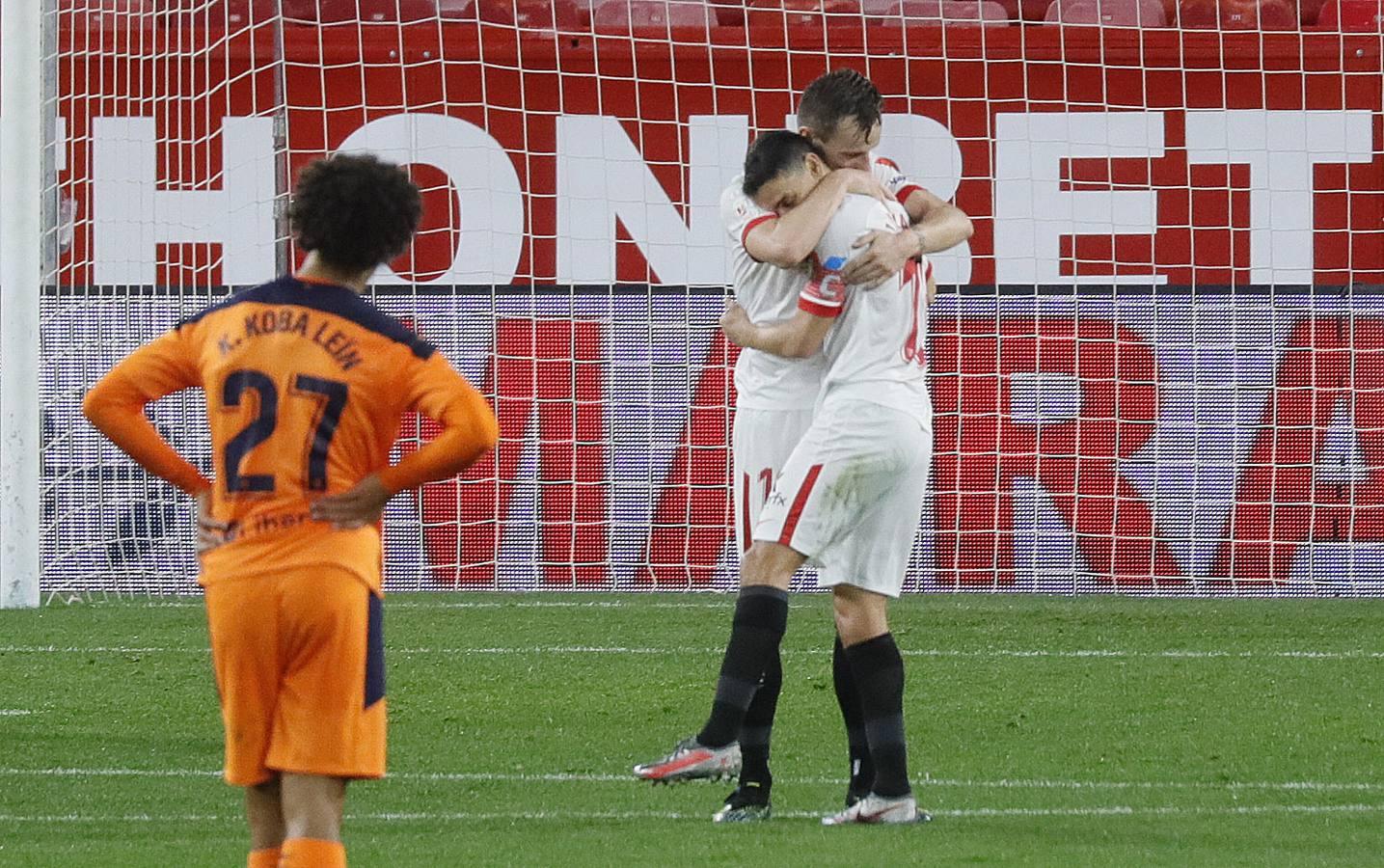 Las mejores imágenes del partido entre el Sevilla F.C. y el Valencia C.F.