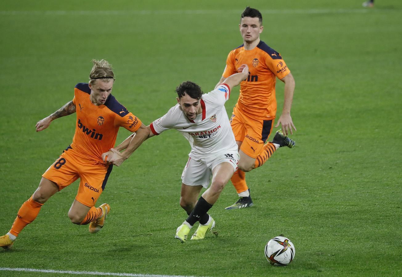 Las mejores imágenes del partido entre el Sevilla F.C. y el Valencia C.F.