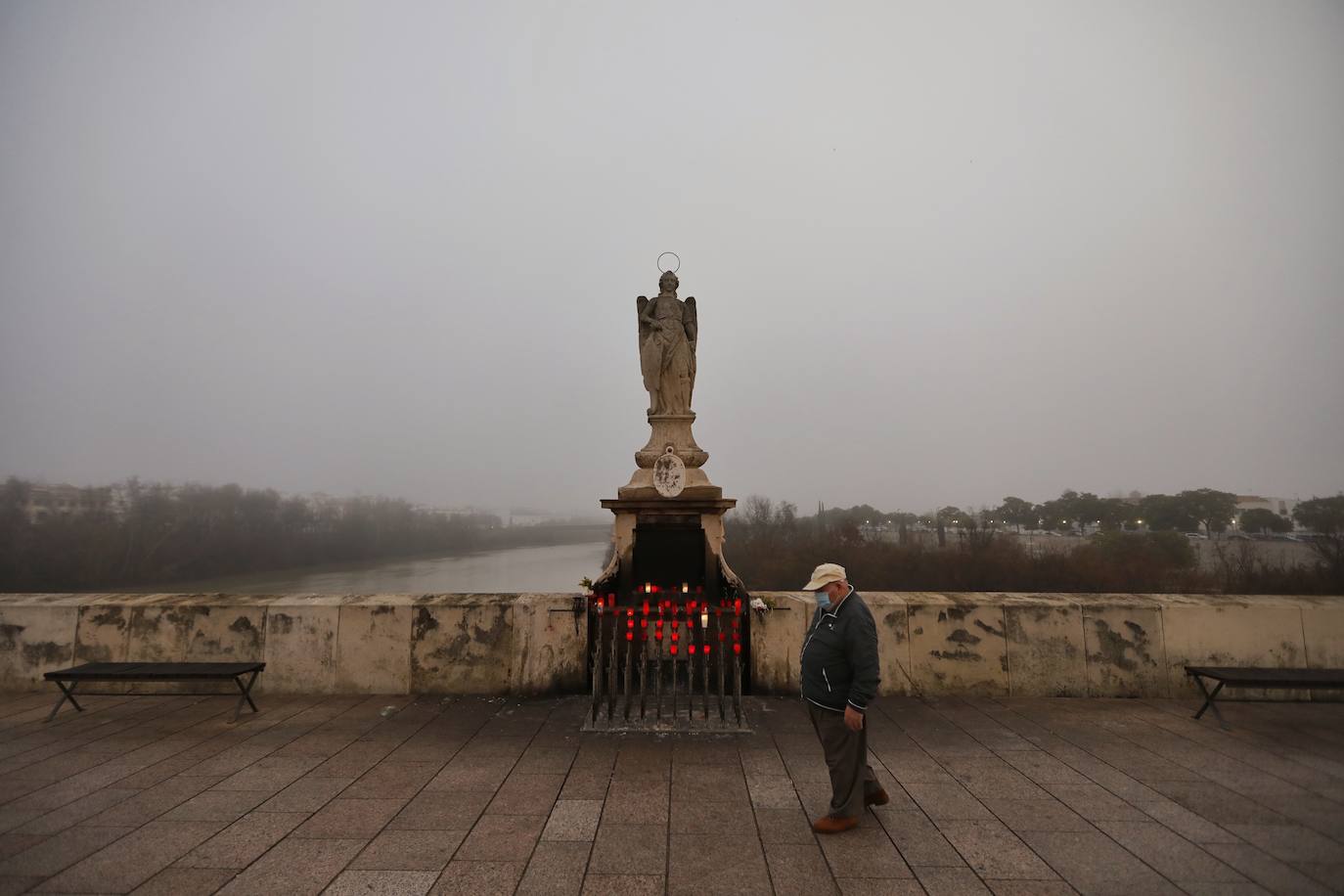 En imágenes, la mañana de niebla en Córdoba