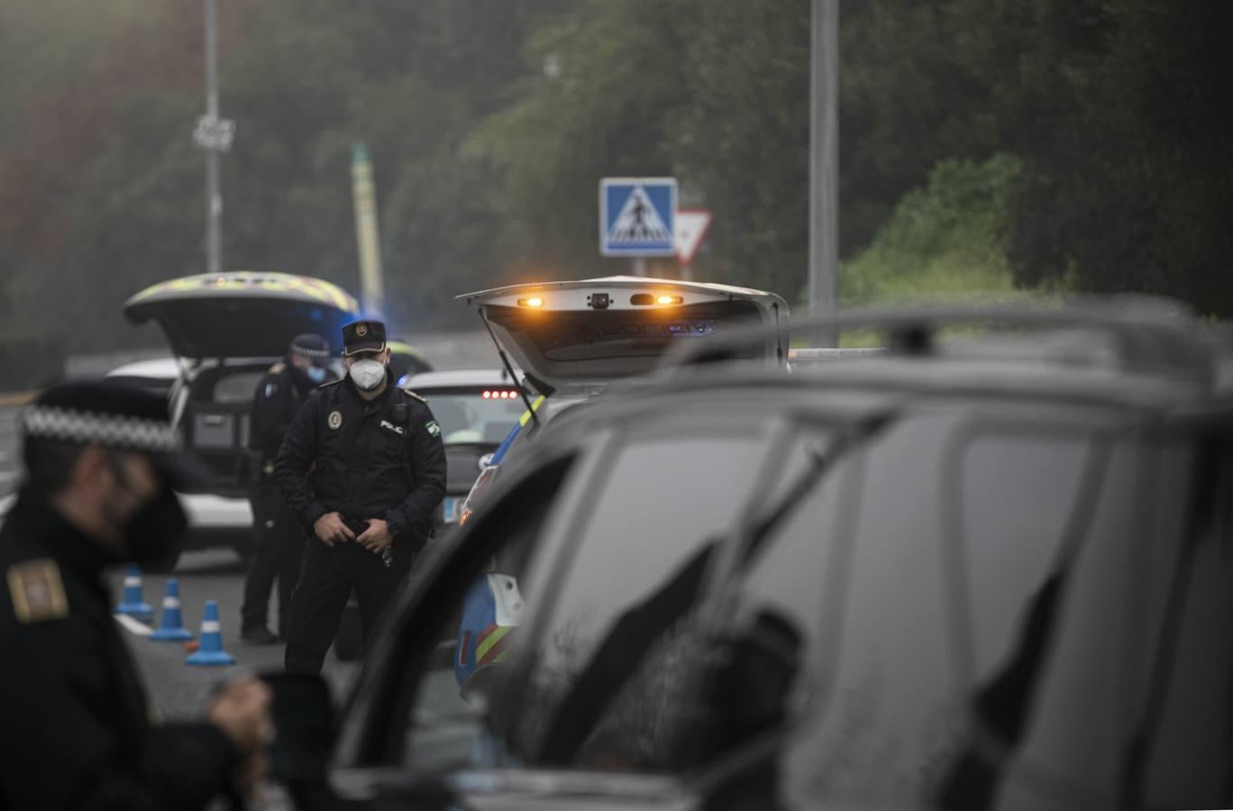 Se intensifican los controles policiales en Sevilla para evitar la movilidad