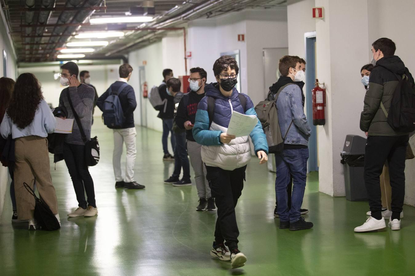 Comienzan los exámenes presenciales en la Universidad de Sevilla