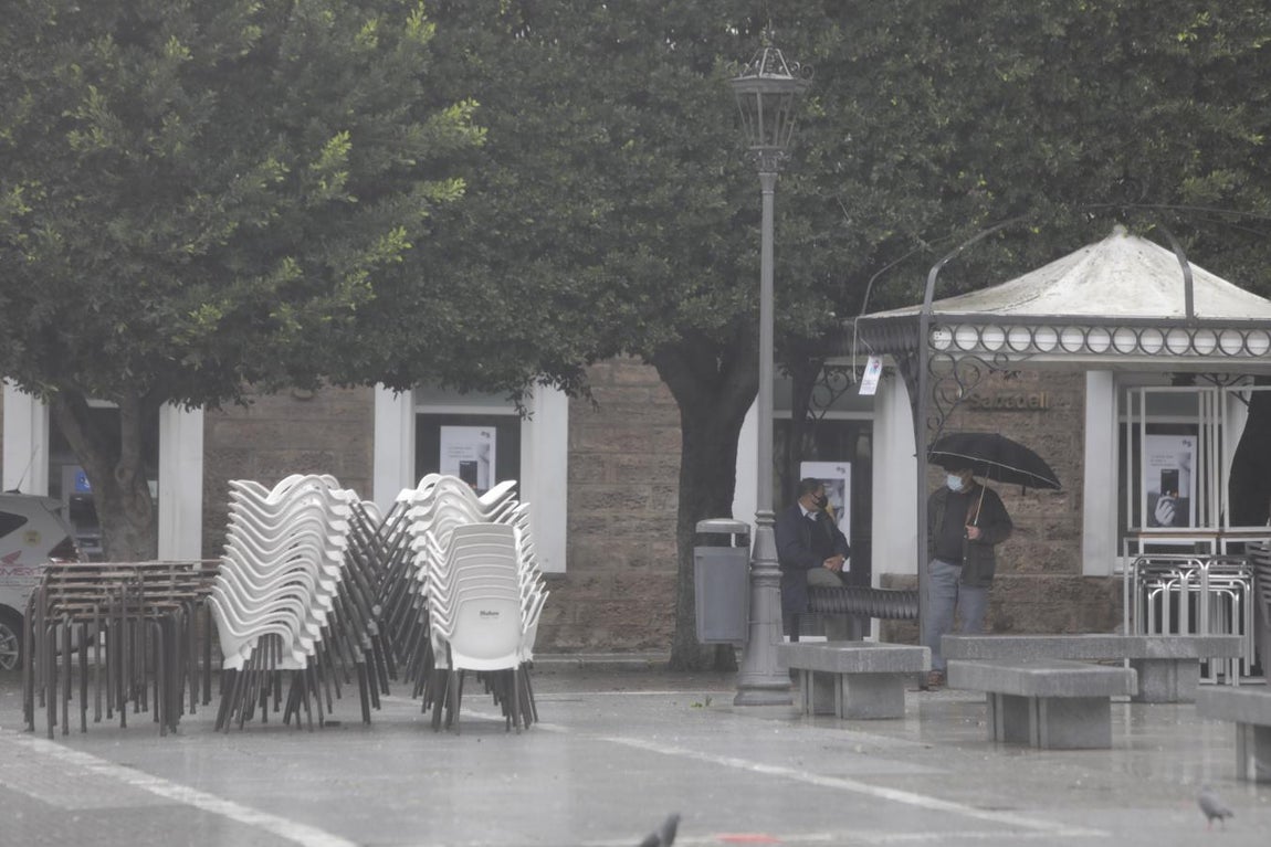 Primer día de cierre de la actividad no esencial en San Fernando