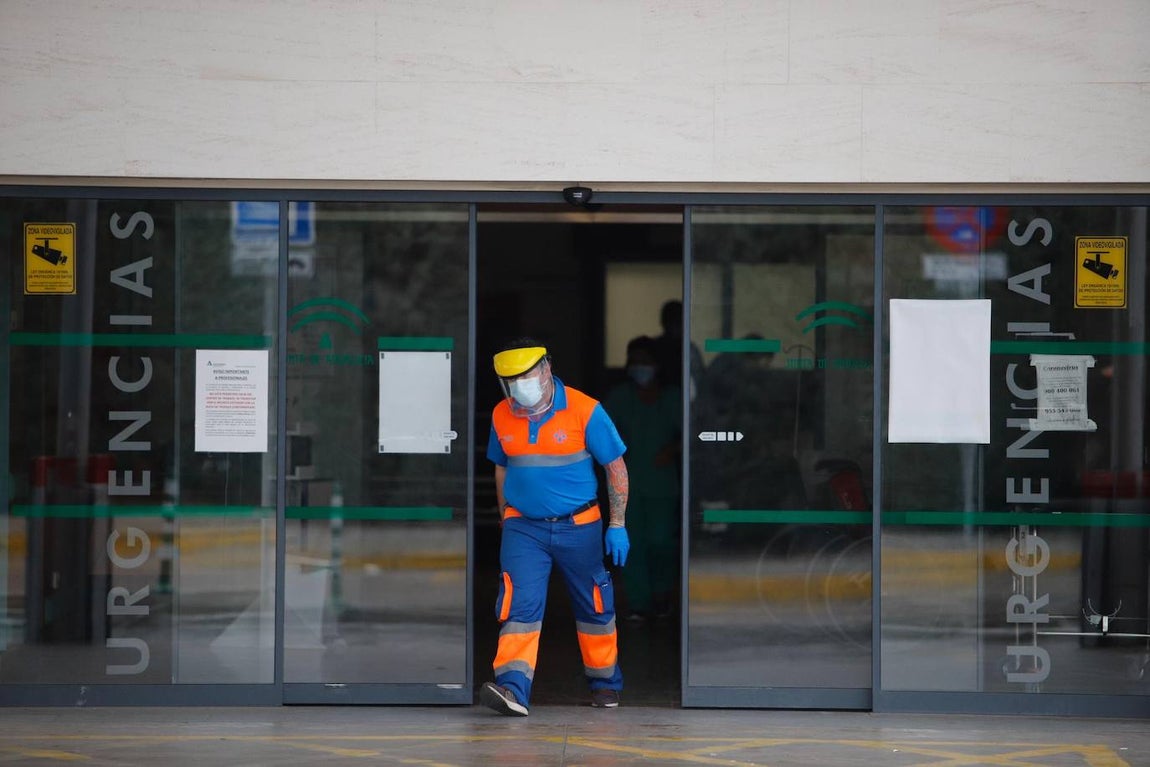 La alta actividad del Reina Sofía de Córdoba por el Covid-19, en imágenes