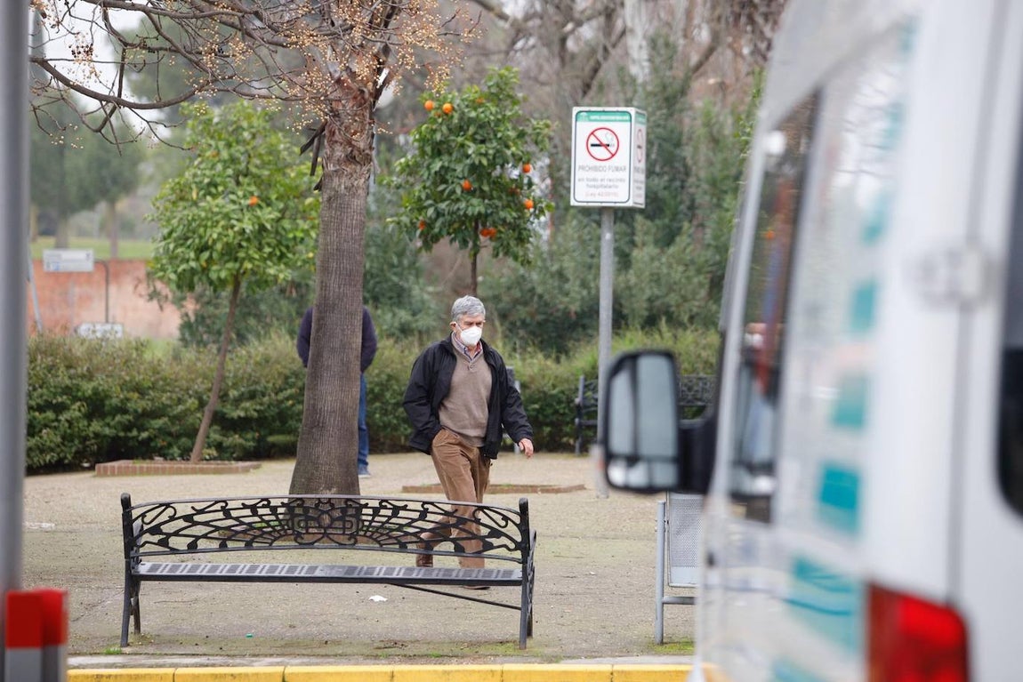 La alta actividad del Reina Sofía de Córdoba por el Covid-19, en imágenes