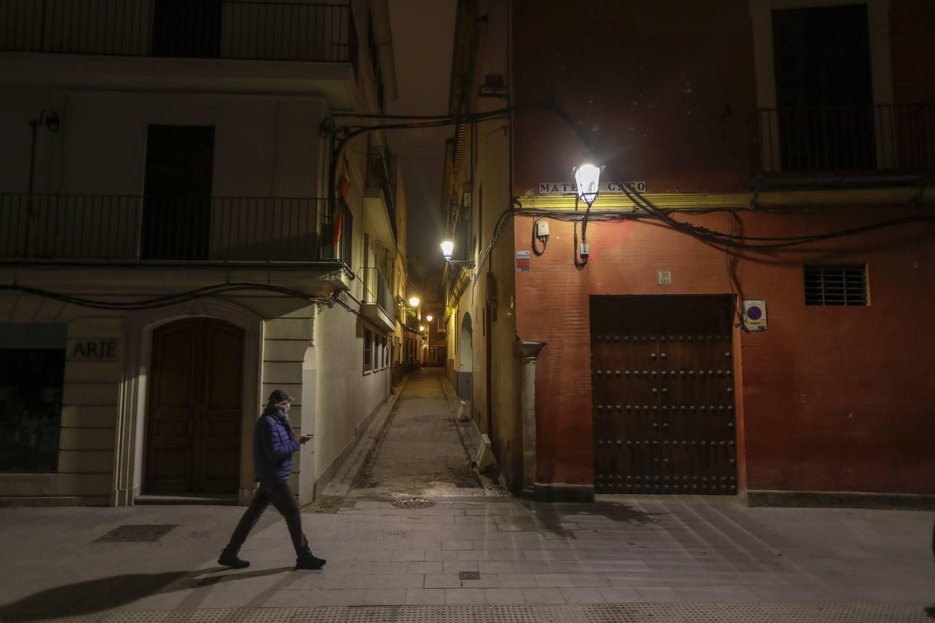 En Imágenes, el Ayuntamiento defiende la iluminación de la calle Mateos Gago