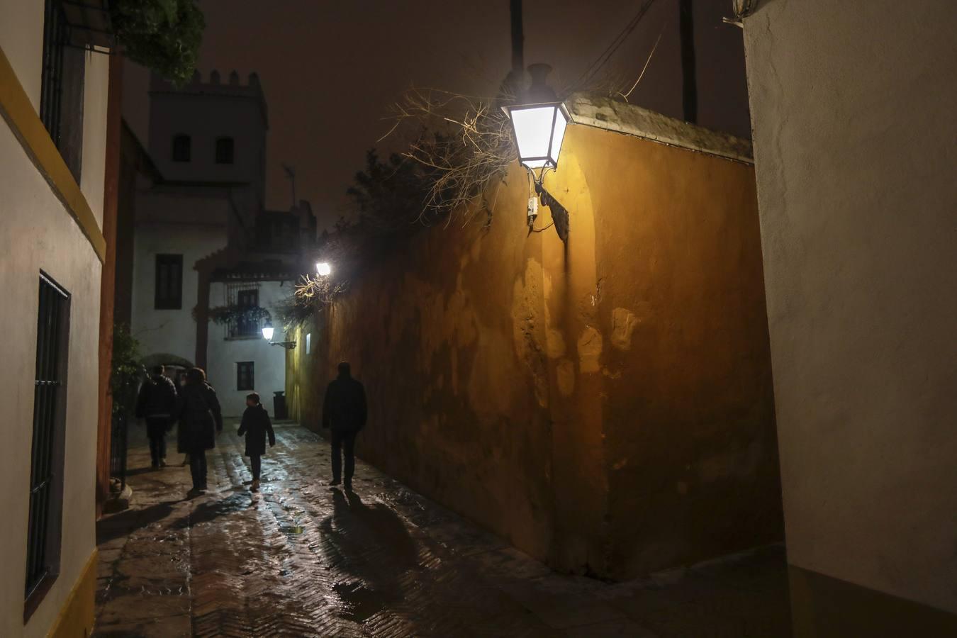 En Imágenes, el Ayuntamiento defiende la iluminación de la calle Mateos Gago