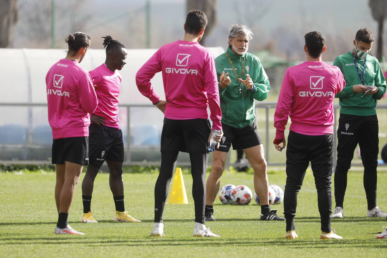 El primer día de Moussa Sidibé en el entreno del Córdoba CF, en imágenes