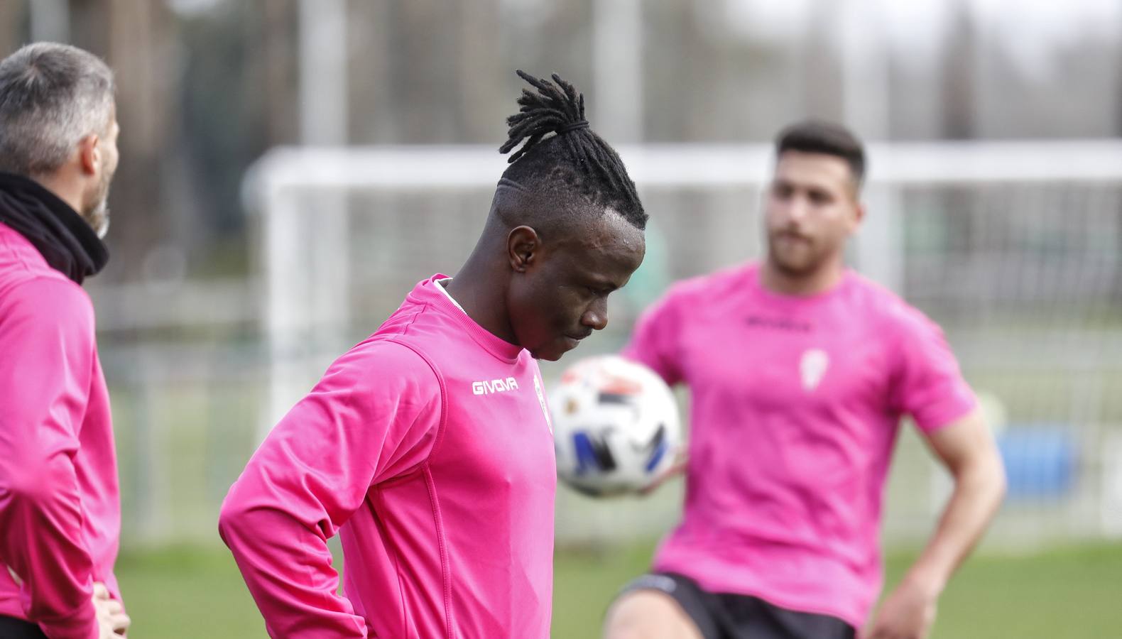 El primer día de Moussa Sidibé en el entreno del Córdoba CF, en imágenes