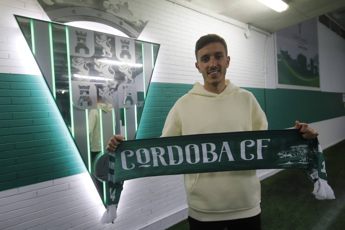 La presentación de Alberto Ródenas en el Córdoba CF, en imágenes