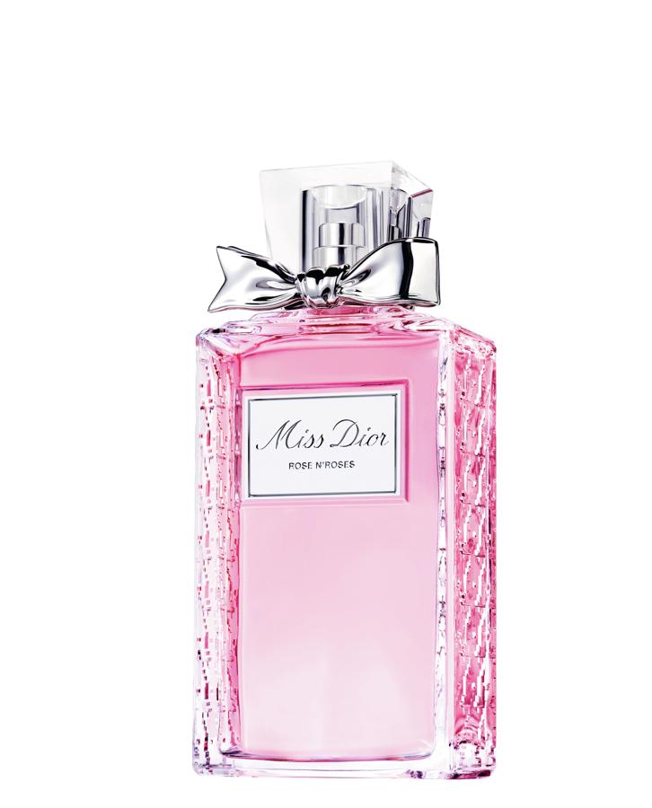 Una oda a las rosas. Sin duda la flor por excelencia de cada San Valentín y tan presente en el Rose N`Rose de Miss Dior. "Háganme un perfume que huela a amor", dijo el propio Christian Dior y esto es lo que se transmite en esta fragancia casi "cosida a mano" a base de rosas Grasse. Precio: 120€ / 100 ml