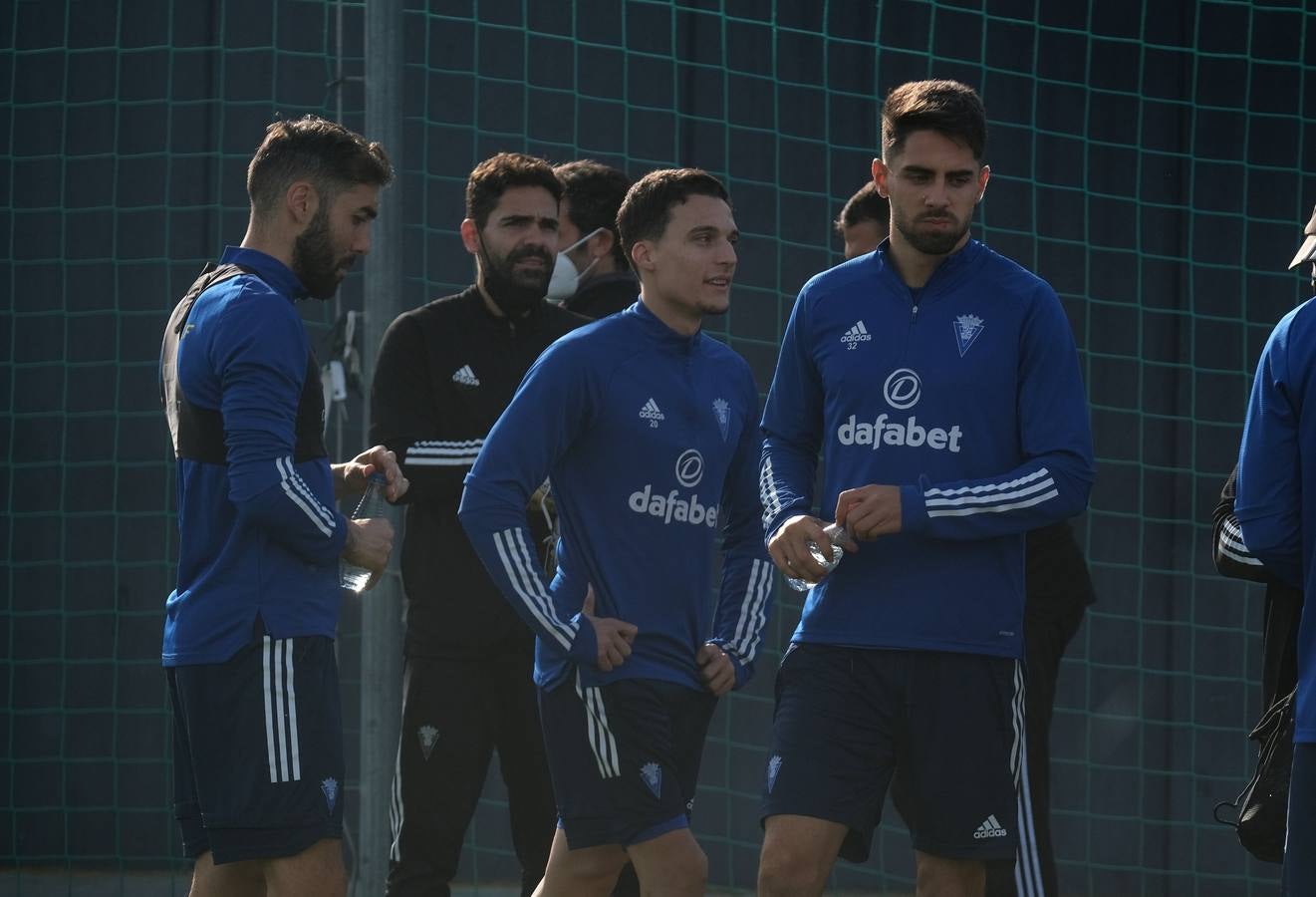 FOTOS: El Cádiz CF ya entrena con sus dos nuevos refuerzos