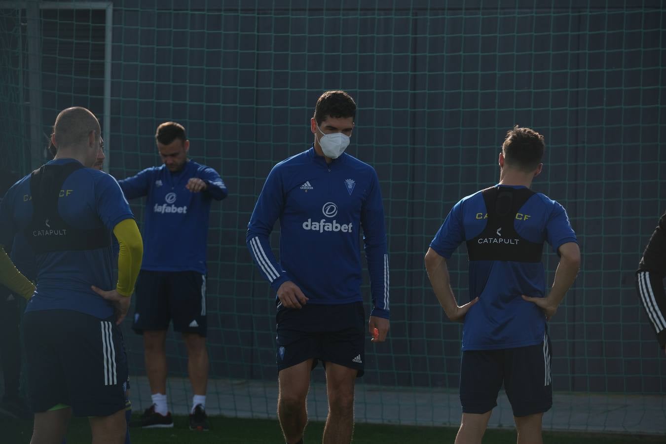 FOTOS: El Cádiz CF ya entrena con sus dos nuevos refuerzos