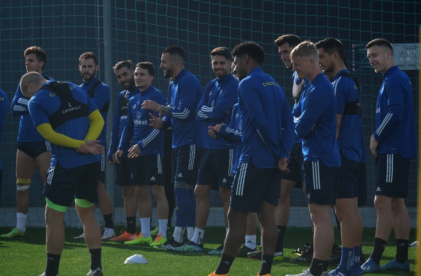 FOTOS: El Cádiz CF ya entrena con sus dos nuevos refuerzos