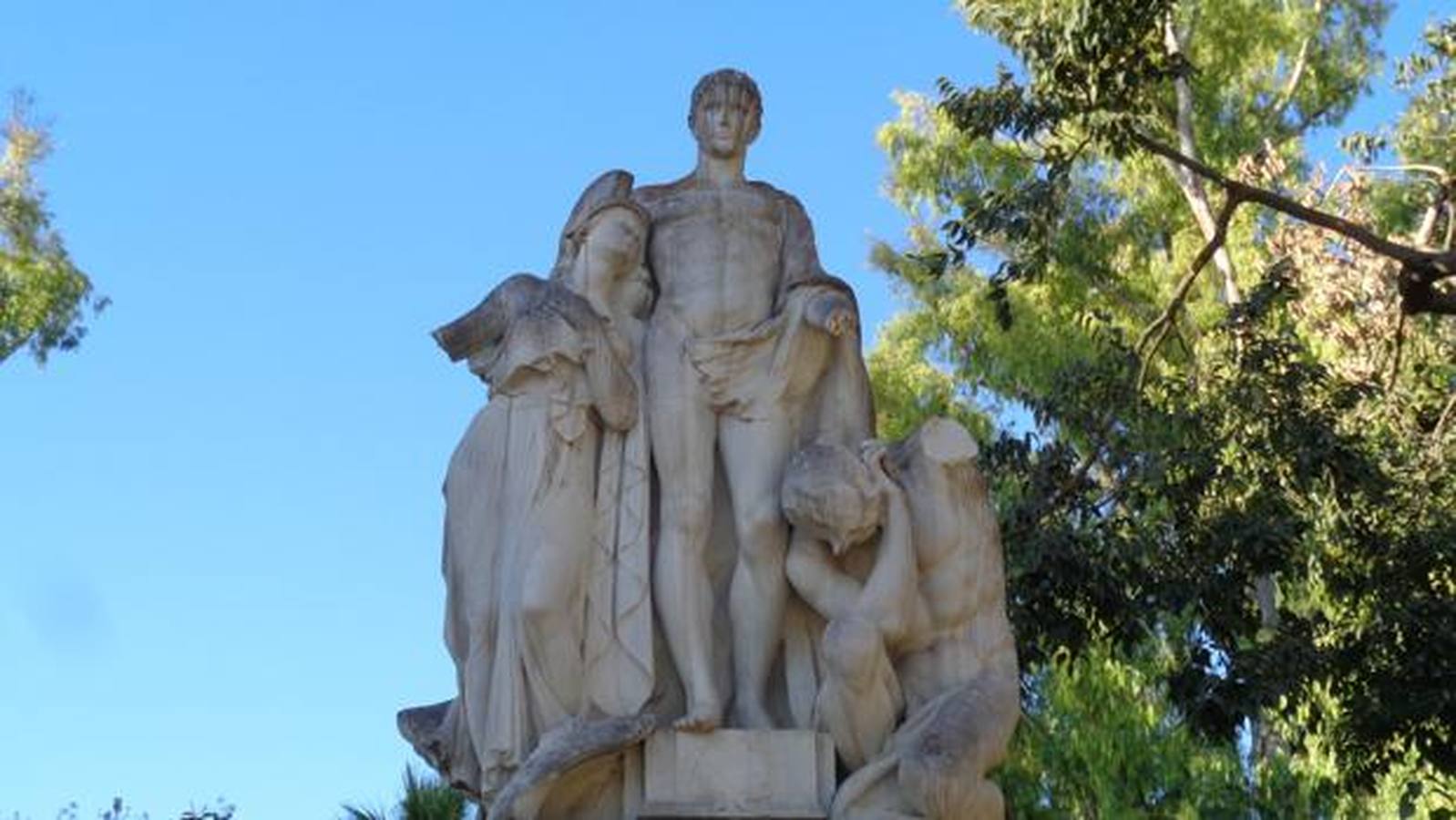 Fotogalería: Ataques al patrimonio en Sevilla