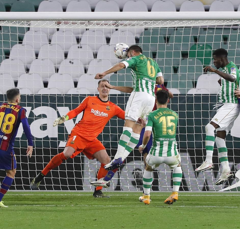 Las mejores imágenes del partido entre el Betis y el Barcelona