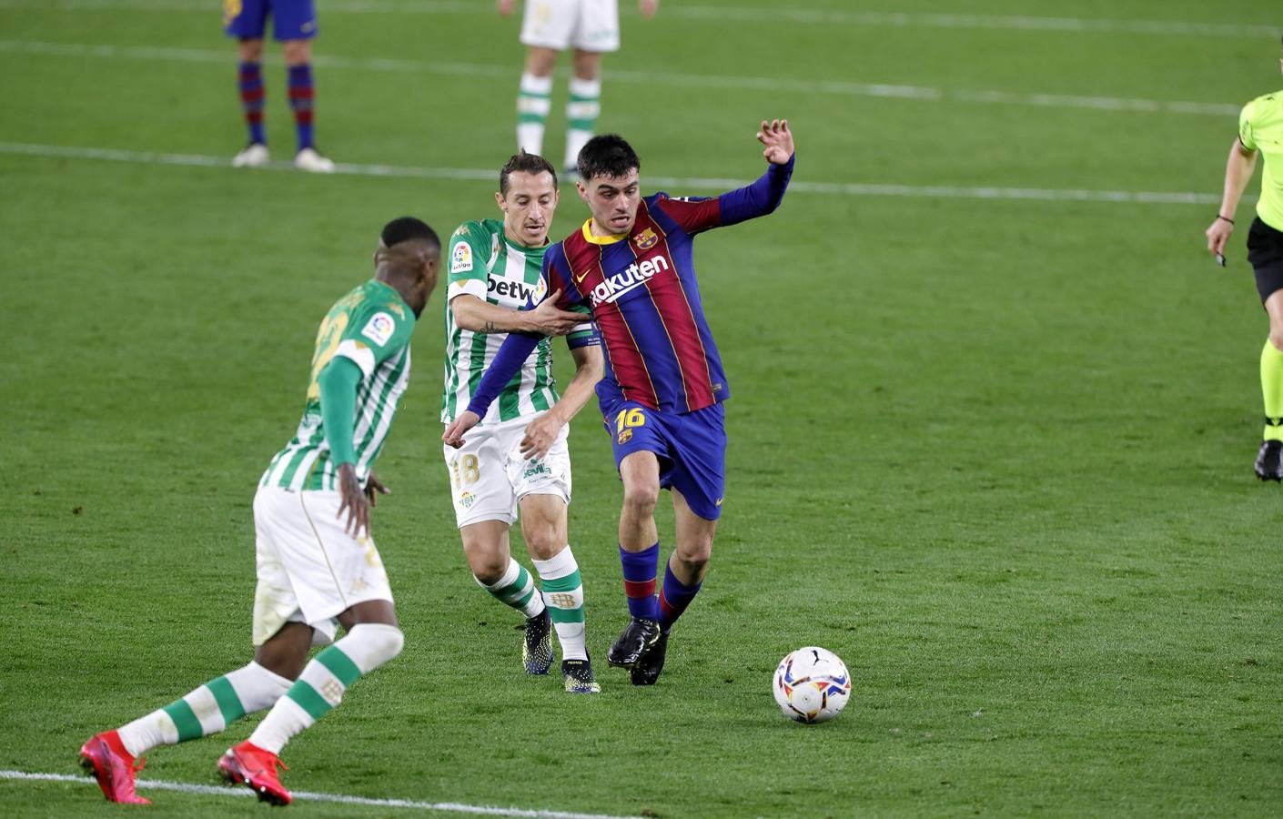 Las mejores imágenes del partido entre el Betis y el Barcelona