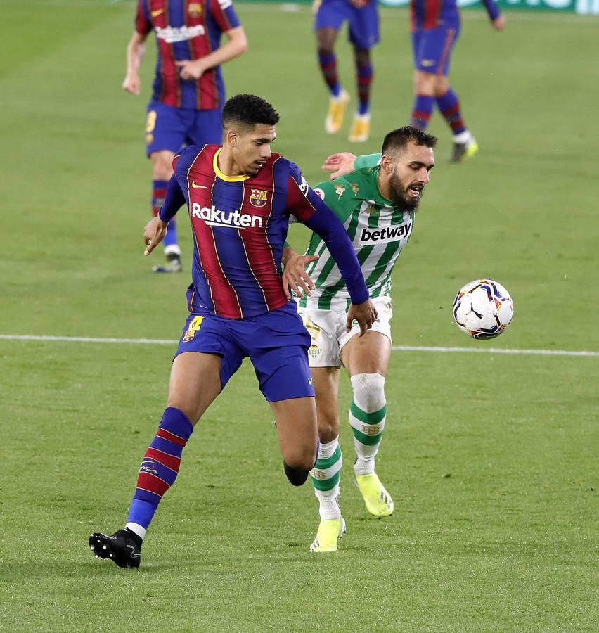 Las mejores imágenes del partido entre el Betis y el Barcelona