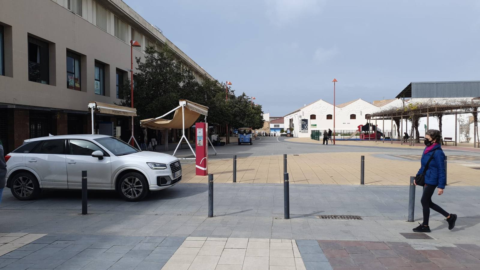 FOTOS: Chiclana tiene que cerrar su comercio no esencial por la pandemia