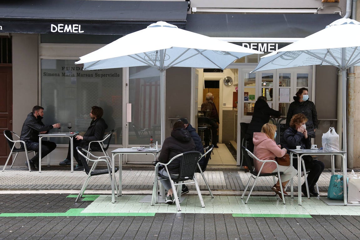 En imágenes: el día 1 de los bares vascos tras recibir el visto bueno de la Justicia