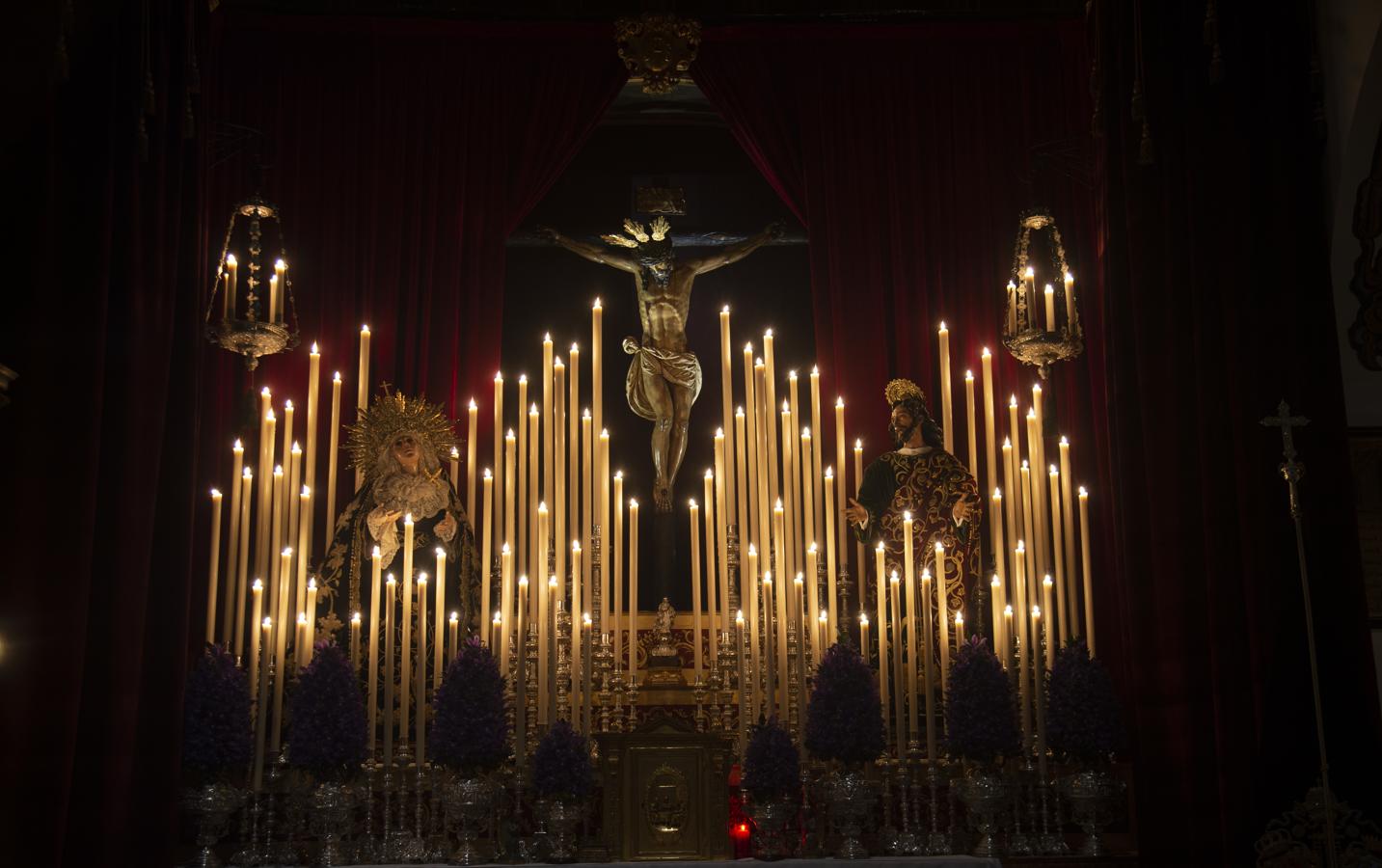 Altar de quinario del Cristo de la Salud de la Carretería