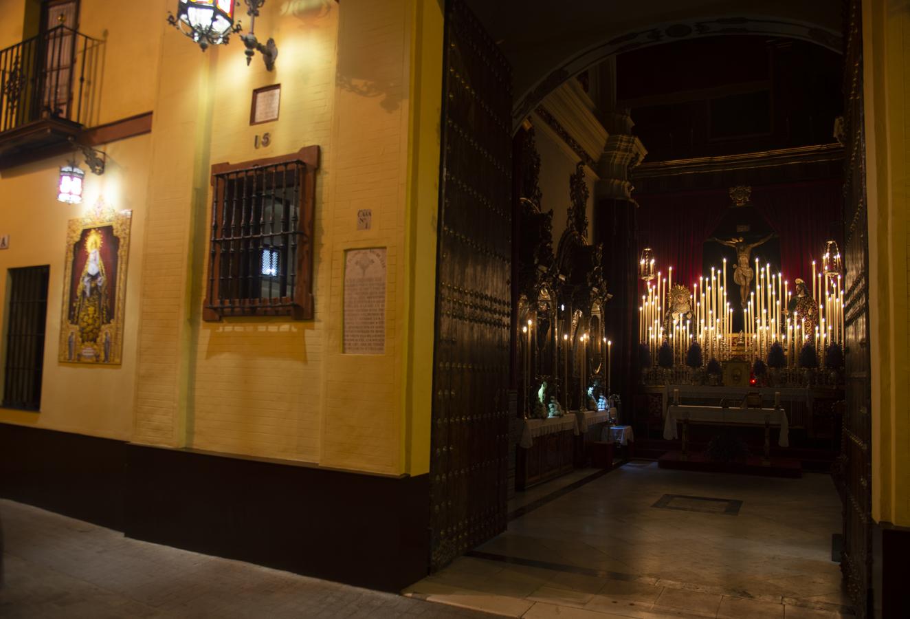 Altar de quinario del Cristo de la Salud de la Carretería