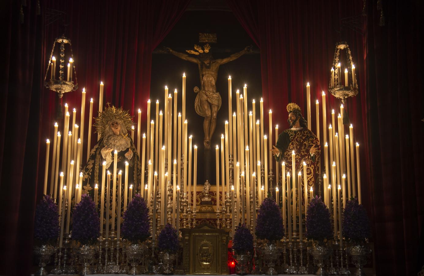 Altar de quinario del Cristo de la Salud de la Carretería