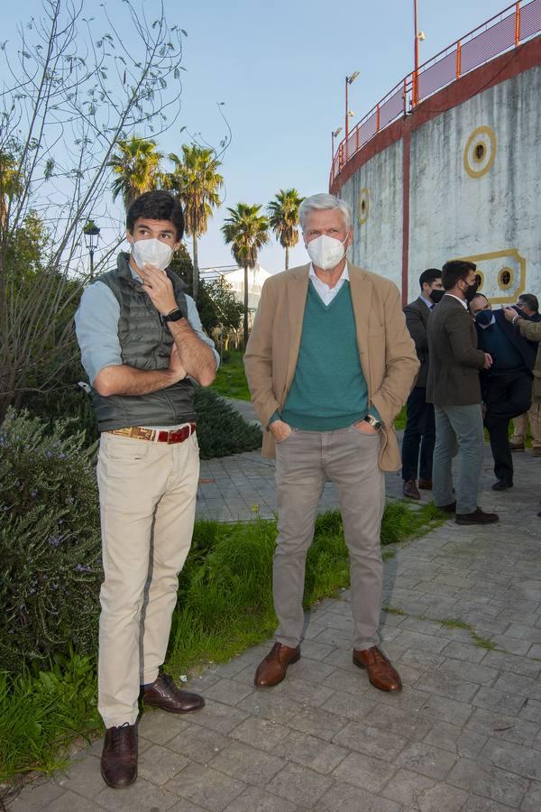 Protesta en Espartinas en defensa de la tauromaquia, en imágenes