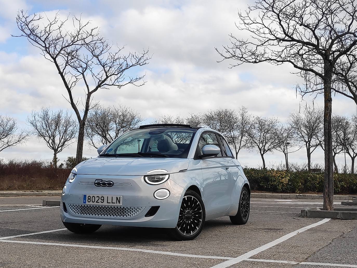 Fotogalería: Fiat 500 e, eléctrico y urbano, a prueba