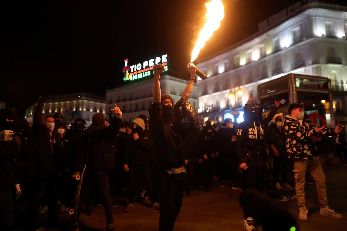 En imágenes: Los disturbios provocados por los manifestantes que protestaban por en encarcelamiento de Pablo Hasel