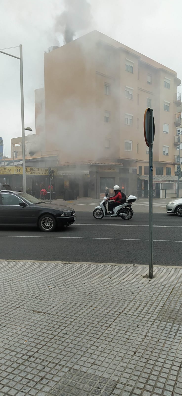 Incendio en la cocina de un bar en Segunda Aguada en Cádiz