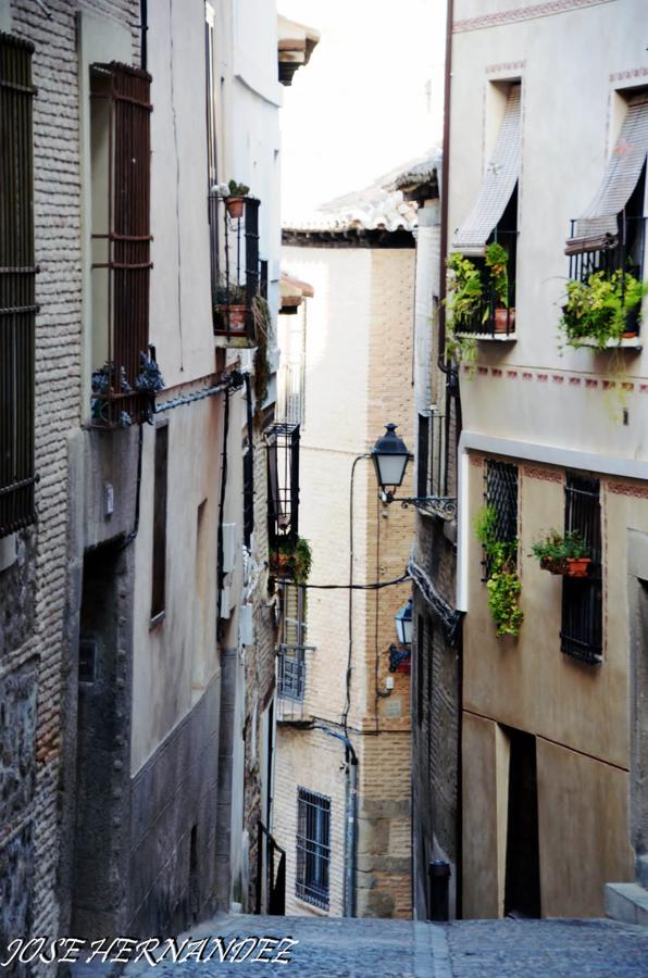 Una historia de 3.000 fotografías sobre la ciudad de Toledo resumidas en un puñado de instantáneas