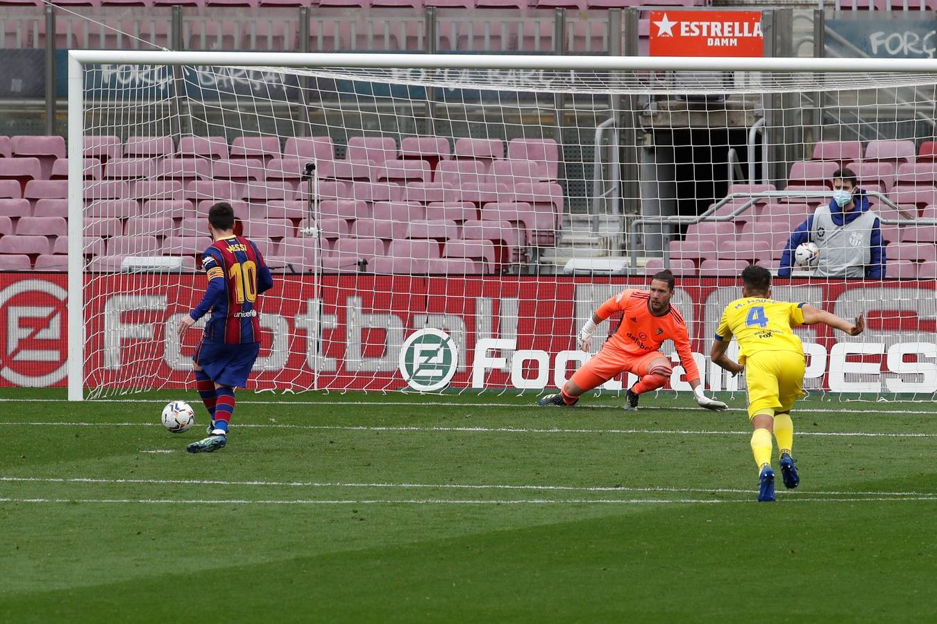 FOTOS: Las imágenes del empate del Cádiz en Barcelona