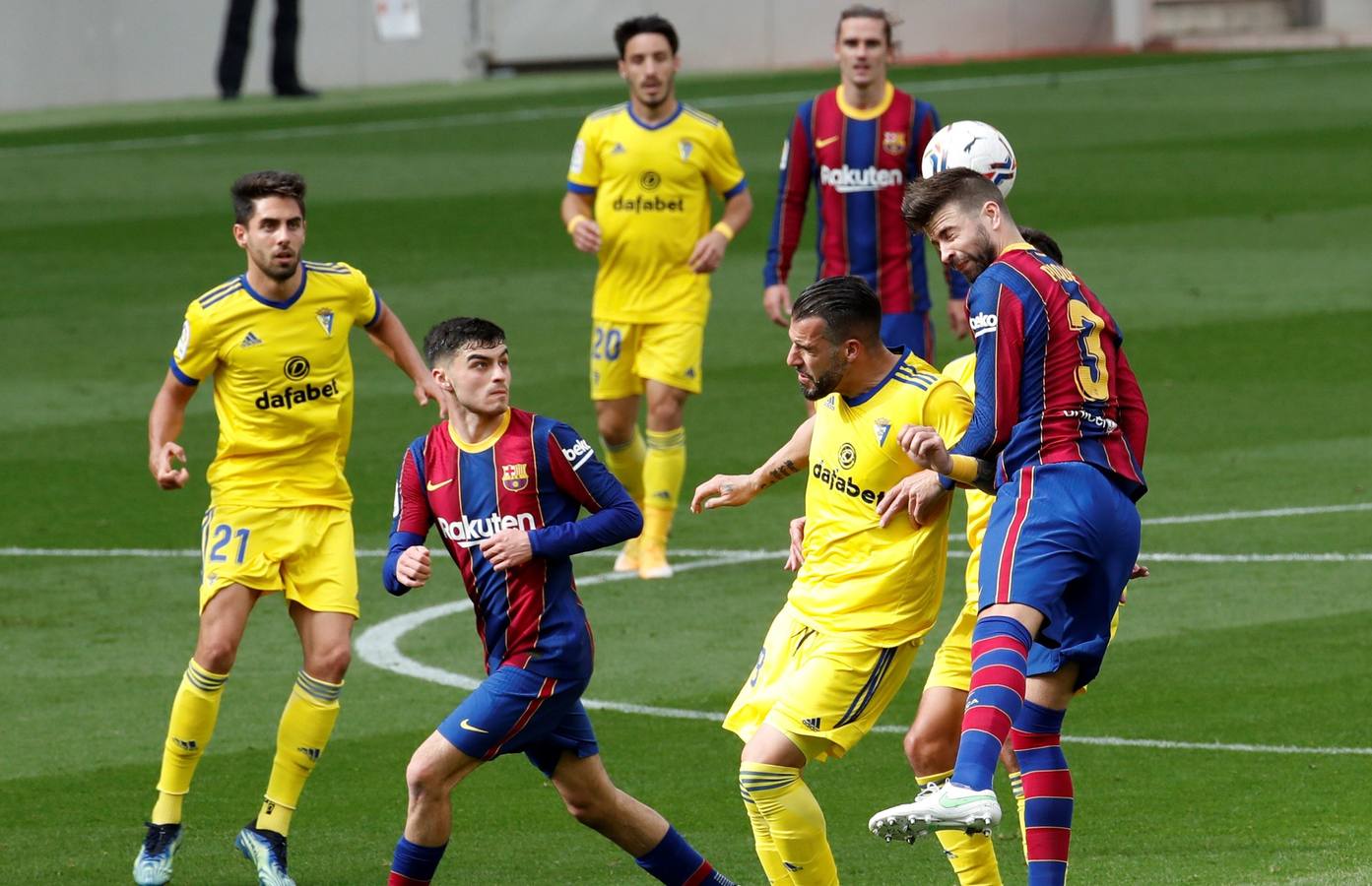 FOTOS: Las imágenes del empate del Cádiz en Barcelona