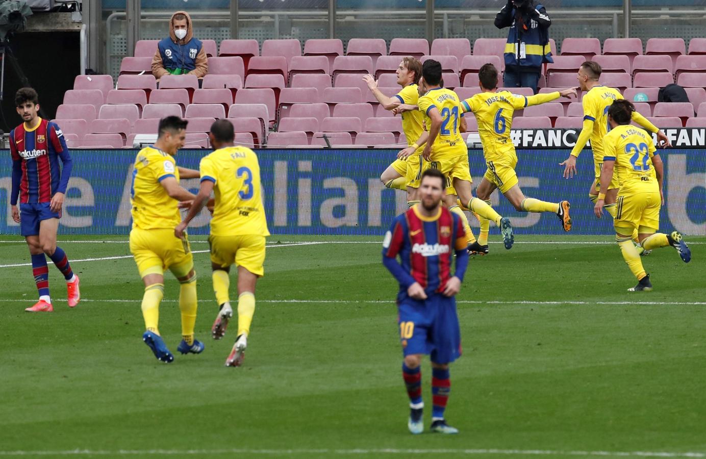 FOTOS: Las imágenes del empate del Cádiz en Barcelona