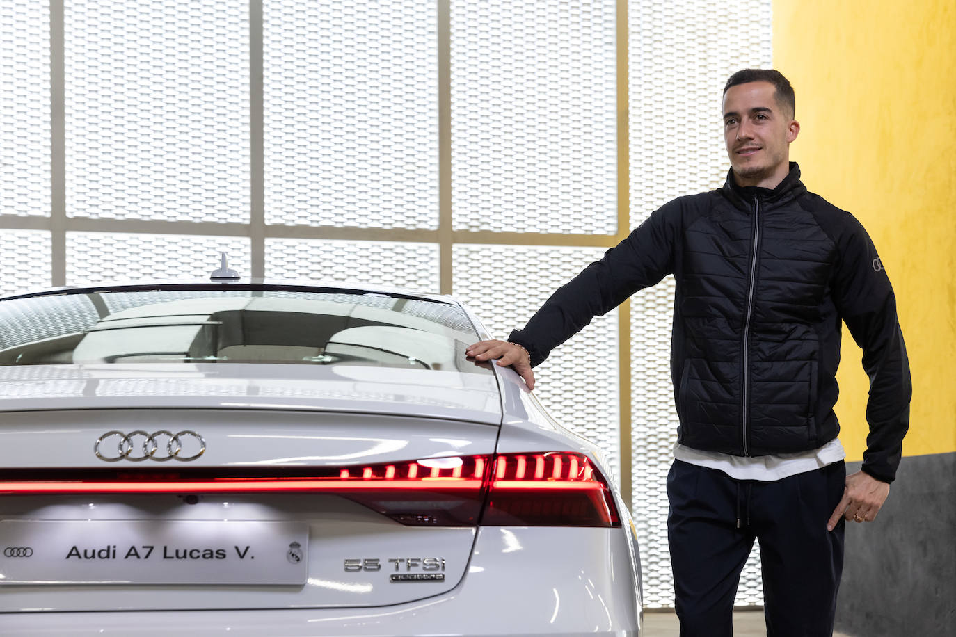 Galería: derroche de CV en los nuevos &#039;coches oficiales&#039; del Real Madrid