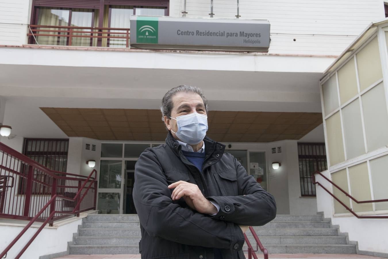 Los mayores de la residencia Heliópolis durante su salida