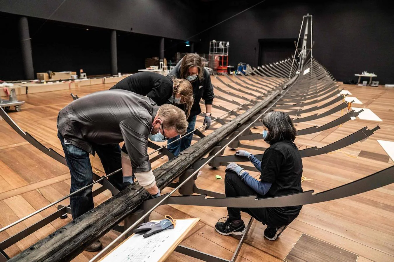 Cuando pudieron ensamblarse los cientos de piezas rescatadas, los técnicos se dieron cuenta de que es el barco vikingo más grande de la historia. 