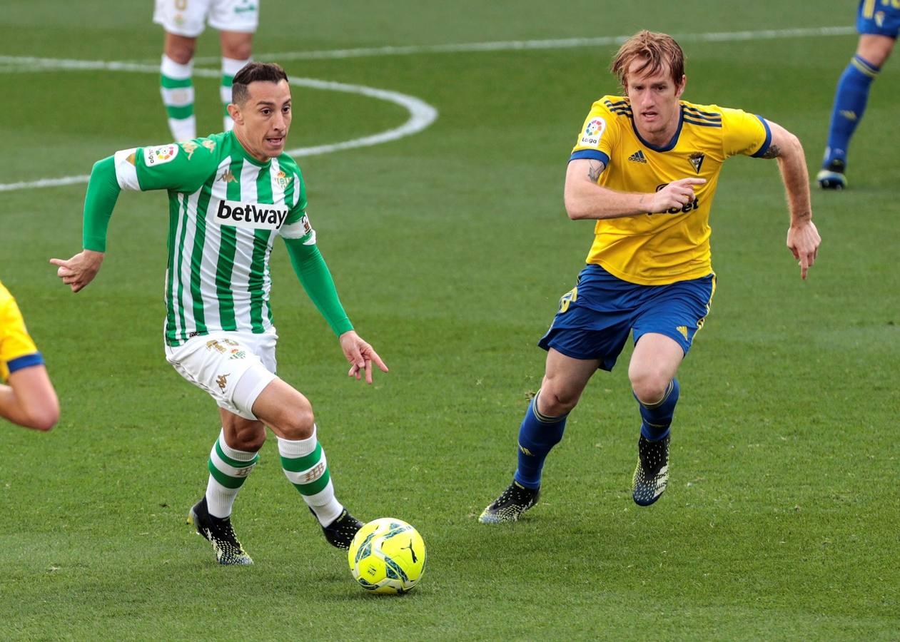 En imágenes, el partido entre el Cádiz y el Betis