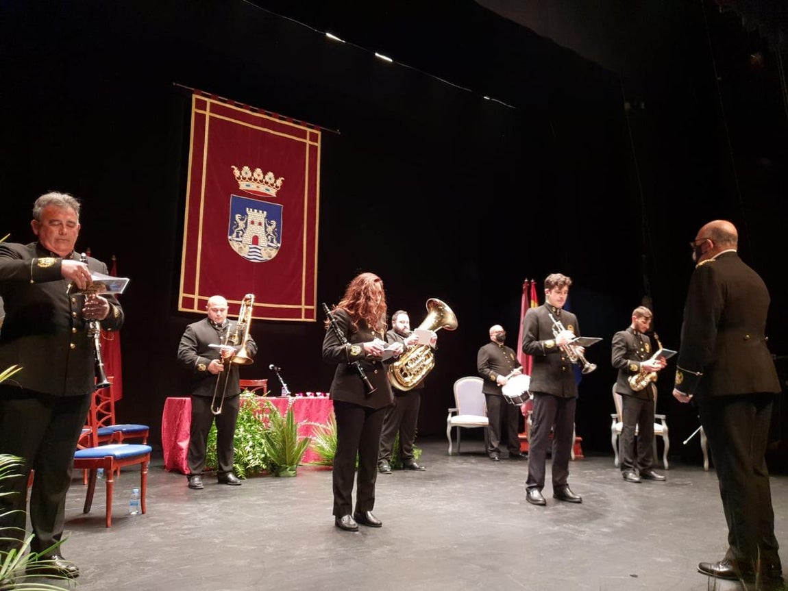 En imágenes: Acto de entrega de Insignias de Oro de Sancti Petri 2021