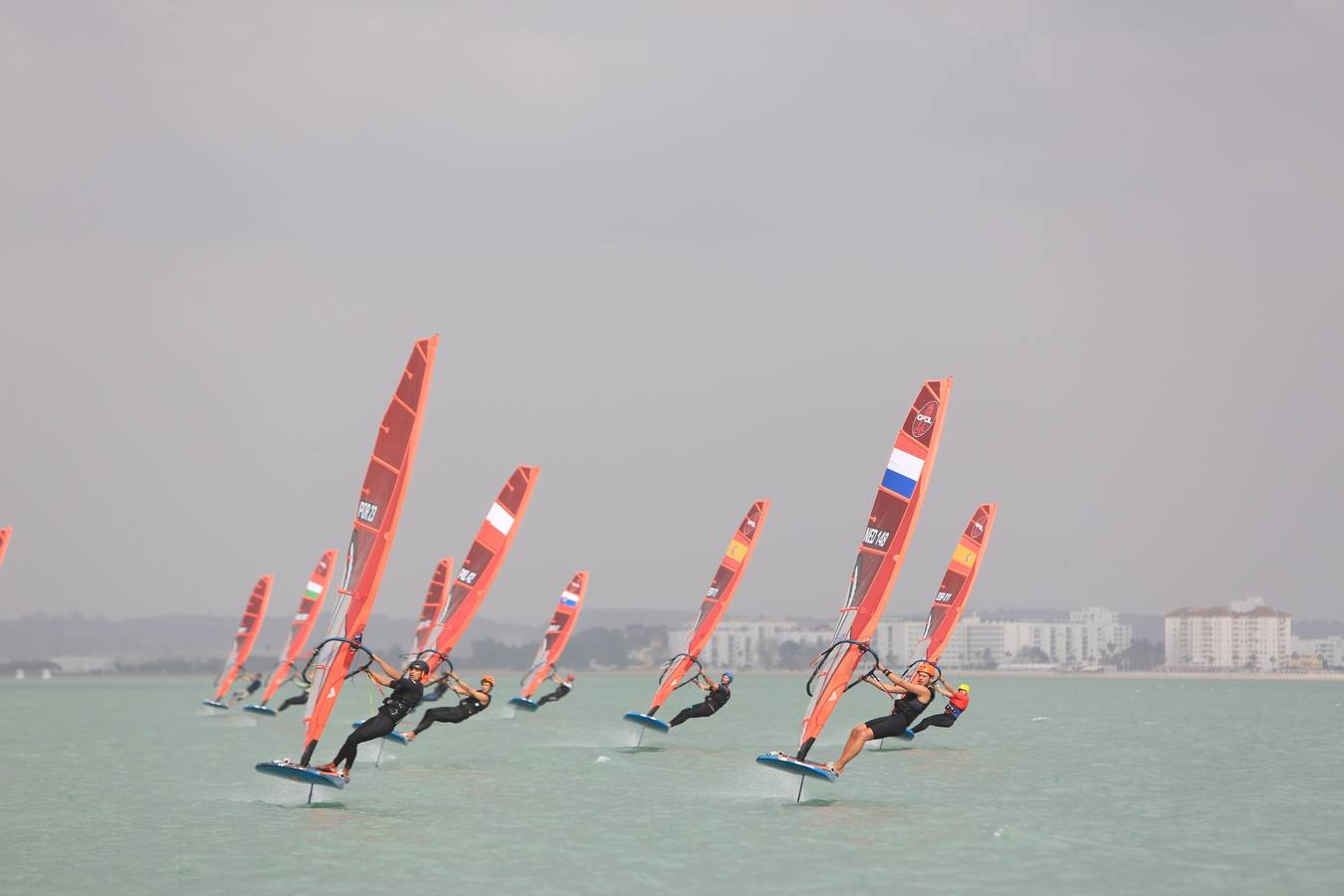 FOTOS: La Semana Olímpica Andaluza de vela, en la Bahía de Cádiz