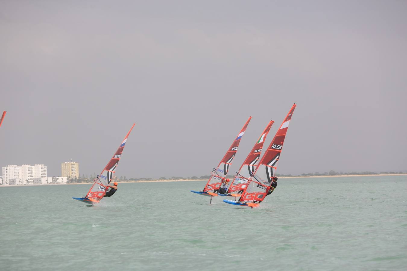 FOTOS: La Semana Olímpica Andaluza de vela, en la Bahía de Cádiz