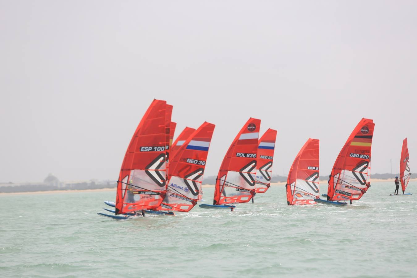 FOTOS: La Semana Olímpica Andaluza de vela, en la Bahía de Cádiz