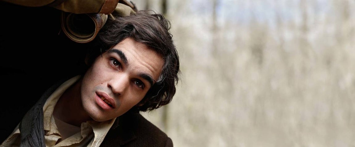 'Handia' (2017). 10 premios. Tras dejar su inconfundible sello en 'Loreak', Jon Garaño y Aitor Arregi sorprendieron con esta historia basada en hechos reales sobre un chico vasco que crece de forma desmesurada hasta convertirse en un fenómeno de circo. Son tiempos propicios, en el siglo XIX, que sus autores envuelven en un halo de poesía, de singular belleza.