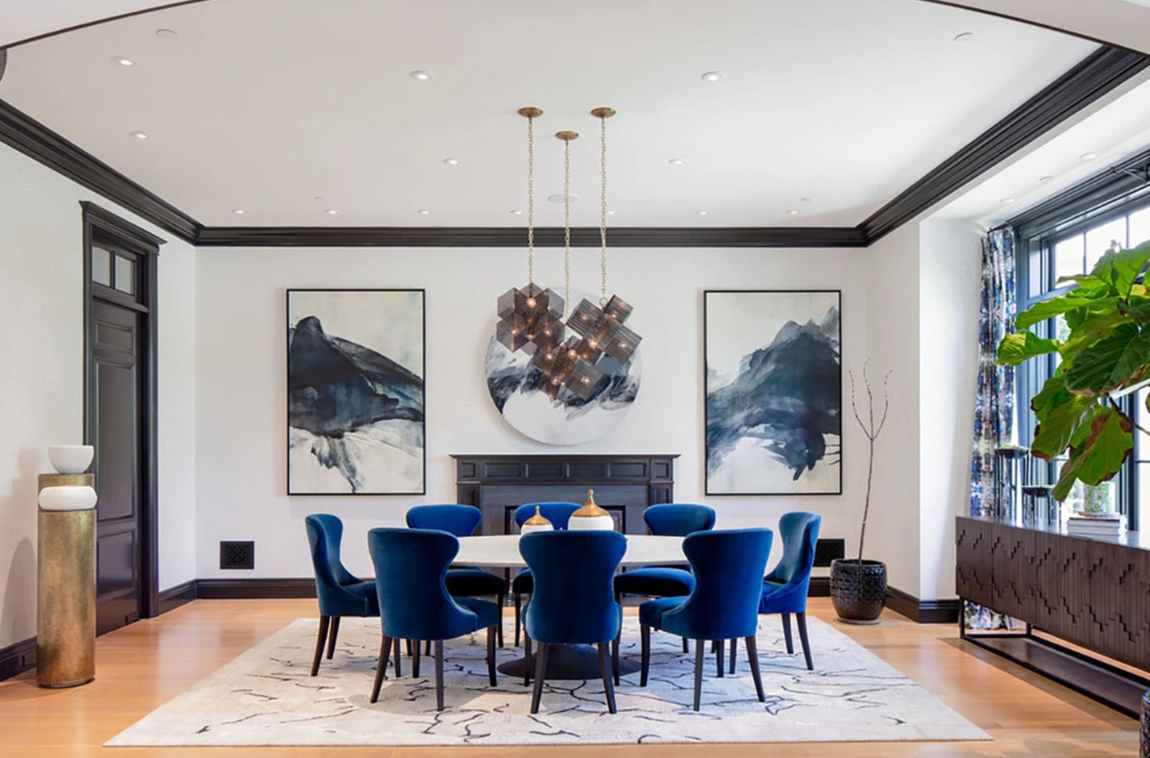 Así es la mansión que vende LeBron James. La casa de dos plantas, seis dormitorios y ocho cuartos de baño tiene 883 metros cuadrados y está ubicada en un terreno de más de medio acre con vistas a la sierra.