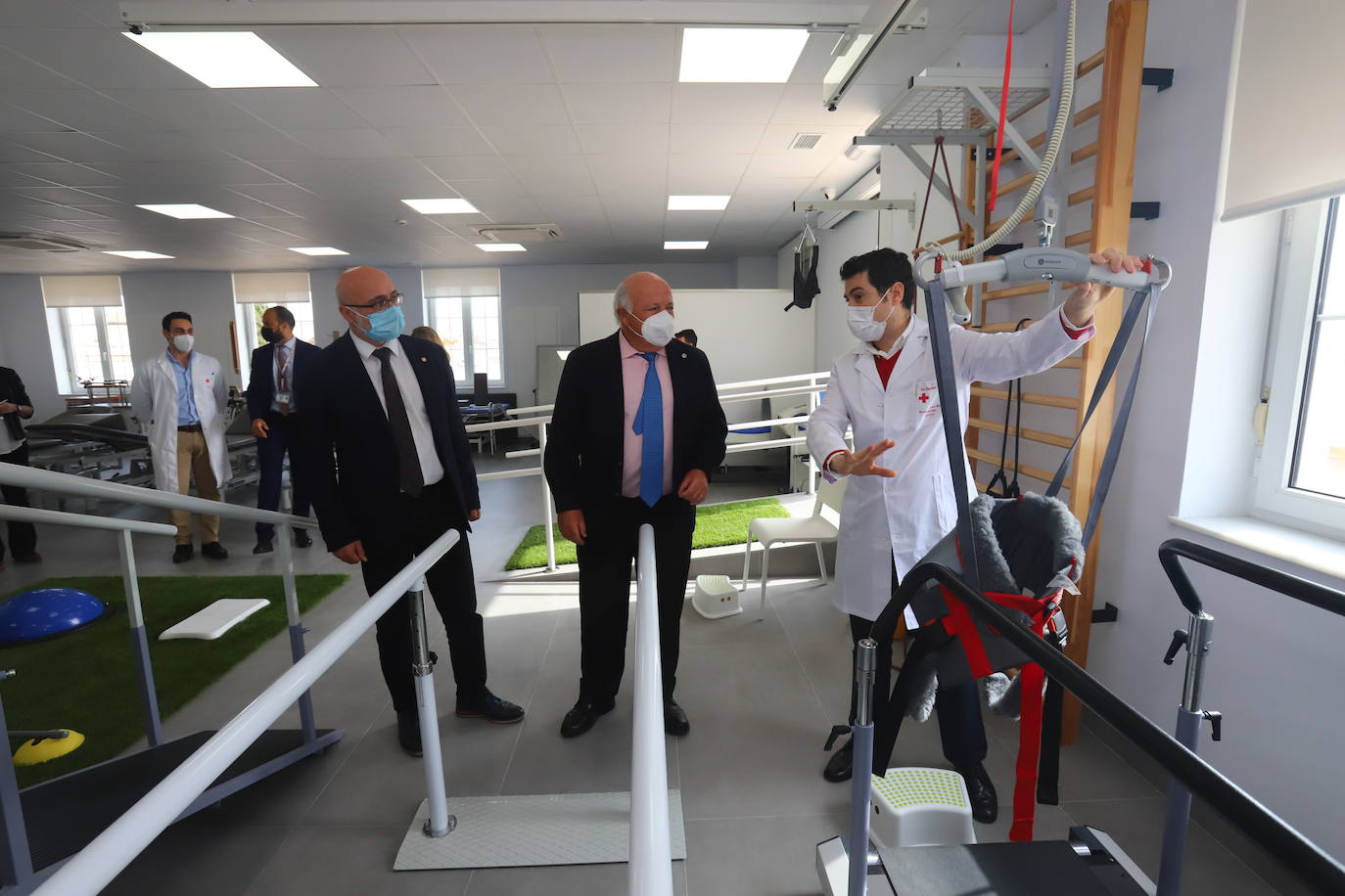 La inauguración del Instituto de Neurociencias de Cruz Roja en Córdoba, en imágenes