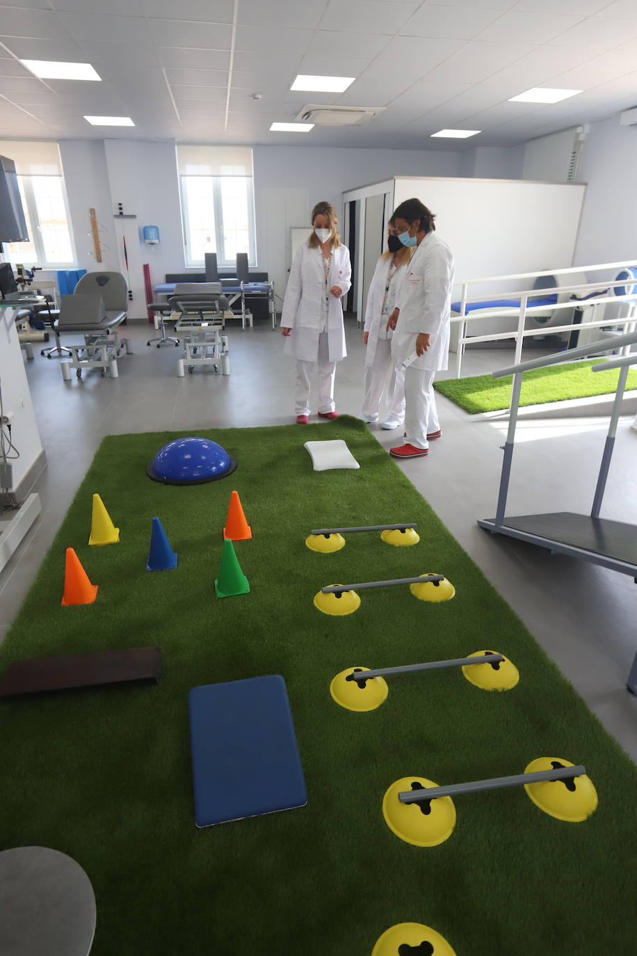 La inauguración del Instituto de Neurociencias de Cruz Roja en Córdoba, en imágenes