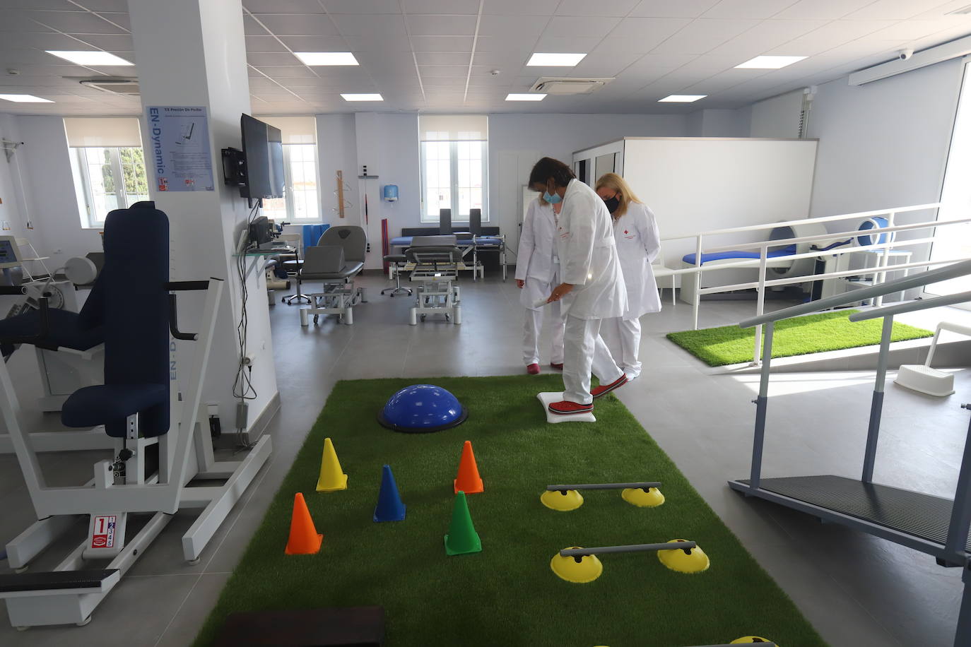 La inauguración del Instituto de Neurociencias de Cruz Roja en Córdoba, en imágenes