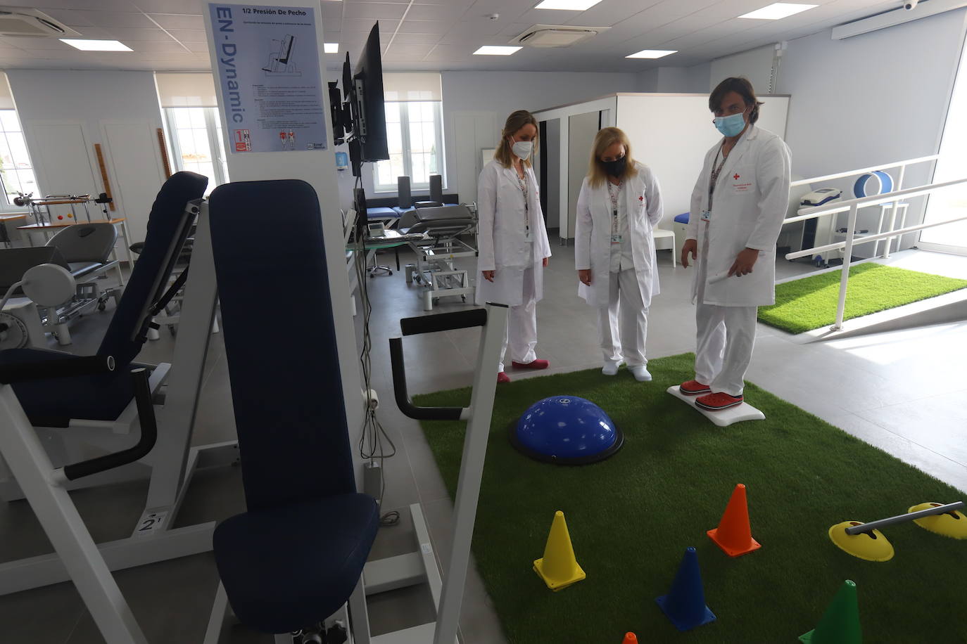 La inauguración del Instituto de Neurociencias de Cruz Roja en Córdoba, en imágenes